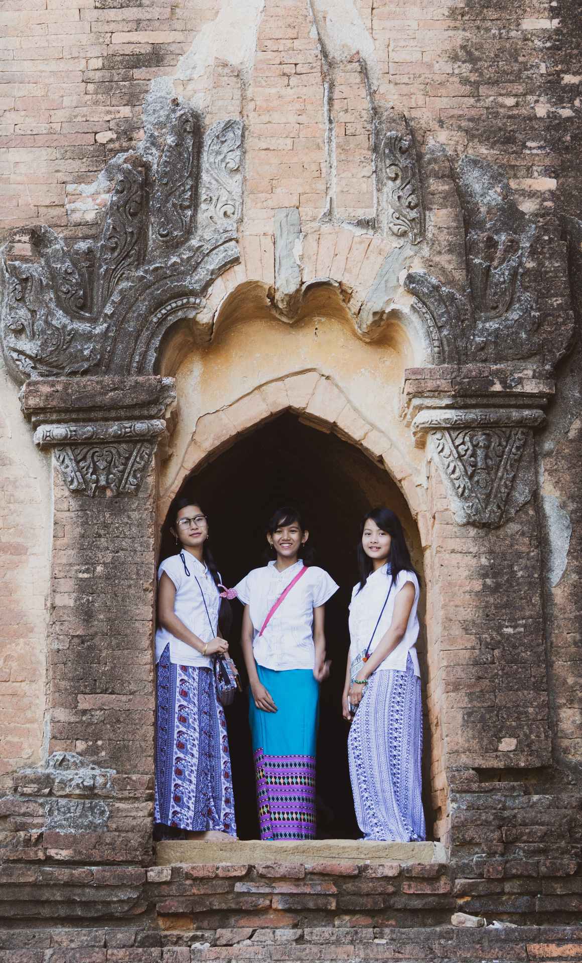 Young Myanmar girls